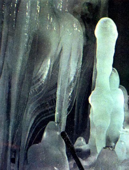 Ледяные сталагмиты